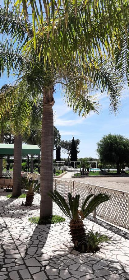 Masseria San Nicola B&B Torre Santa Susanna Exterior photo