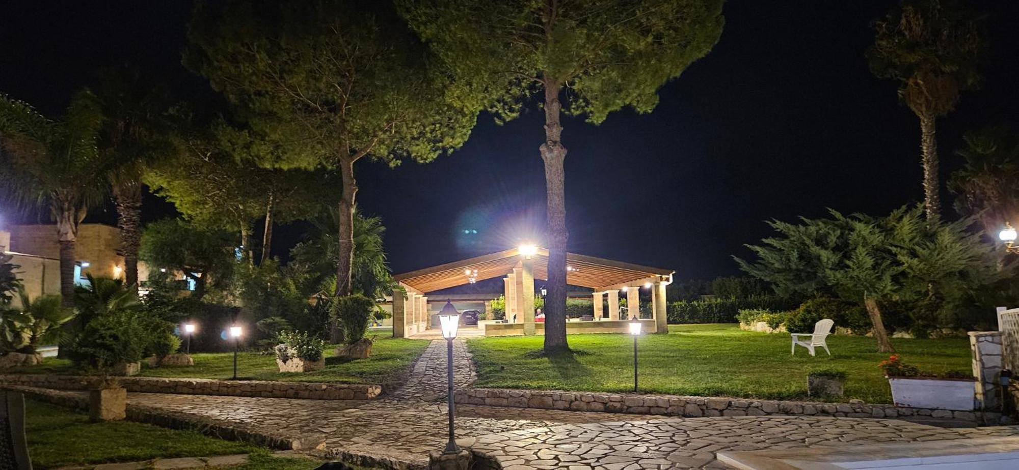 Masseria San Nicola B&B Torre Santa Susanna Exterior photo